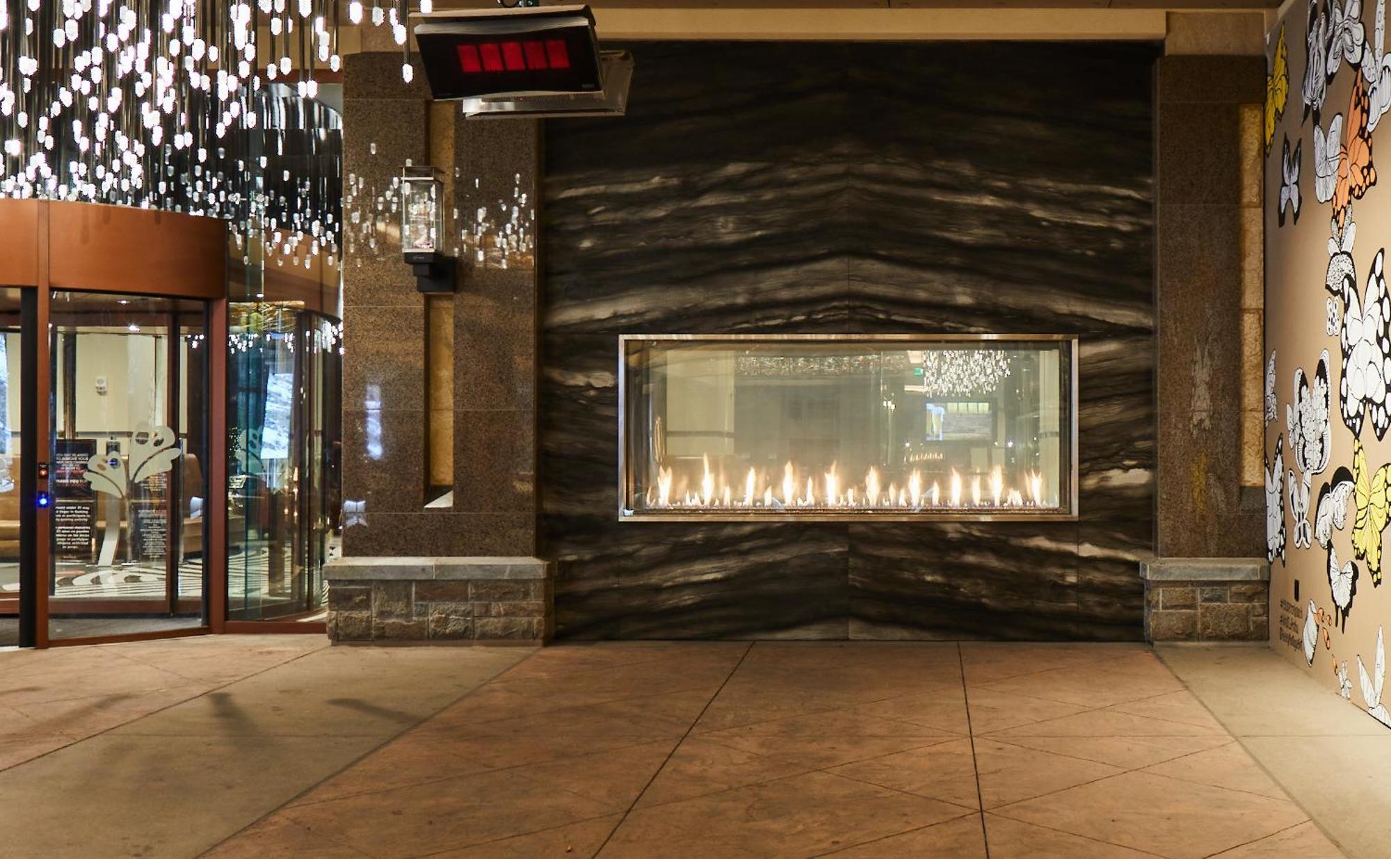 Monarch Casino Resort Spa ブラックホーク エクステリア 写真